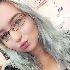 Meet your Posher, Ariana